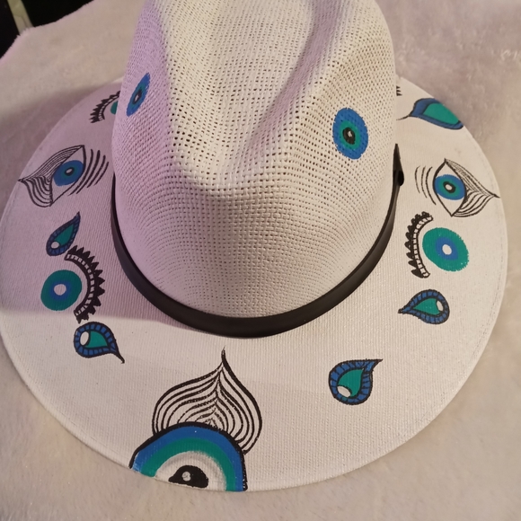 Hat - Picture 3 of 4